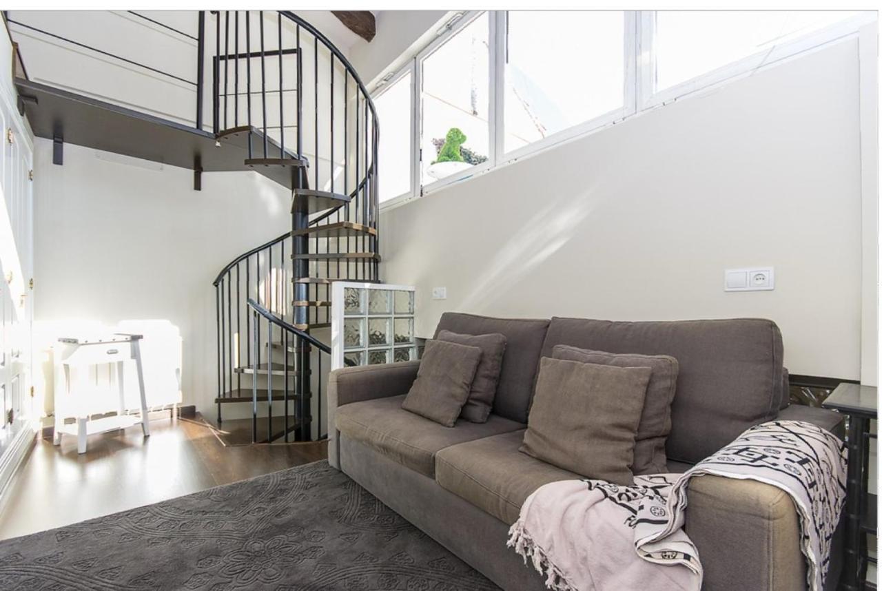 No Turistic Rental, Duplex Penthouse In The Historic Center, Valencia, Ideal For Those Looking To Stay In The City For A Season, Including Professionals And Students Екстериор снимка