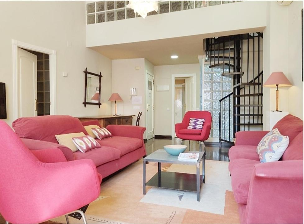 No Turistic Rental, Duplex Penthouse In The Historic Center, Valencia, Ideal For Those Looking To Stay In The City For A Season, Including Professionals And Students Екстериор снимка